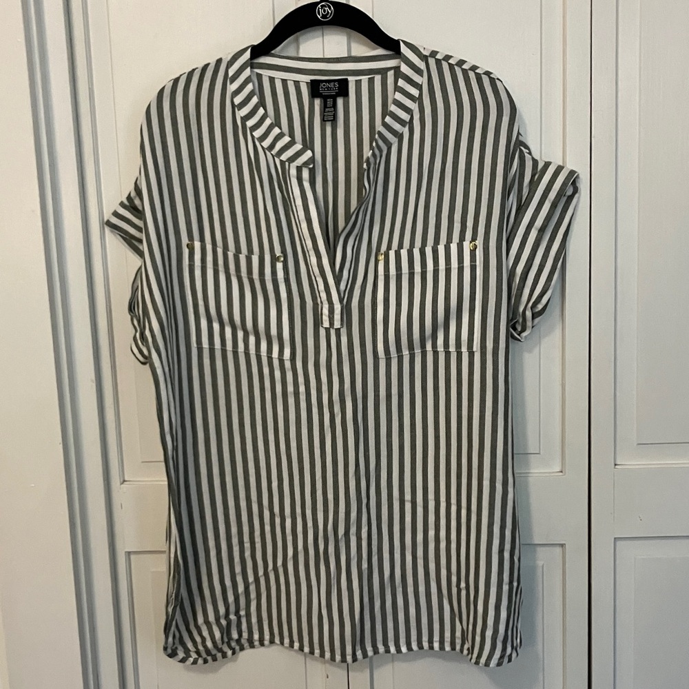 Jones New York Gray and White Striped Tank Top